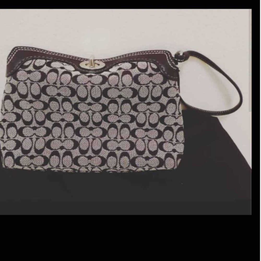 NEW VINTAGE COACH C TURN WRISTLET BAG - Picture 3 of 4